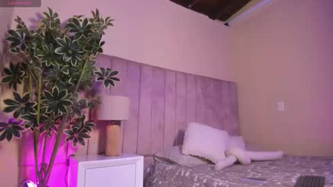 Snapshot of ashley_beaomunt chatting on 20, 3, 2026 ashley_beaomunt online show from 20, 3, 2026