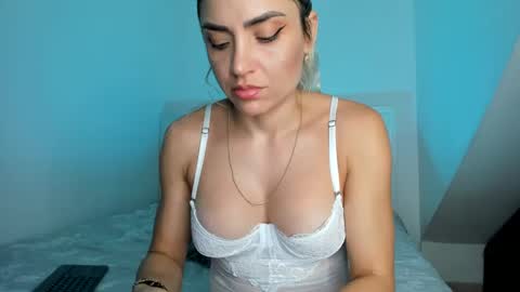 Snapshot of ashley_blair chatting on 17, 12, 2024 ashley_blair online show from 17, 12, 2024