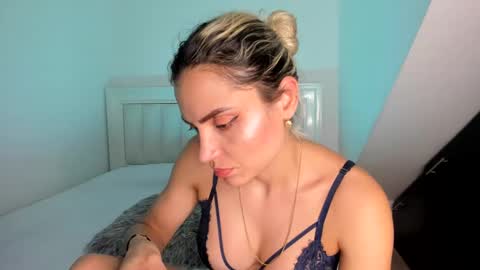 Snapshot of ashley_blair chatting on 31, 12, 2024 ashley_blair online show from 31, 12, 2024