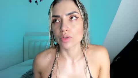 Snapshot of ashley_blair chatting on 2, 1, 2025 ashley_blair online show from 2, 1, 2025