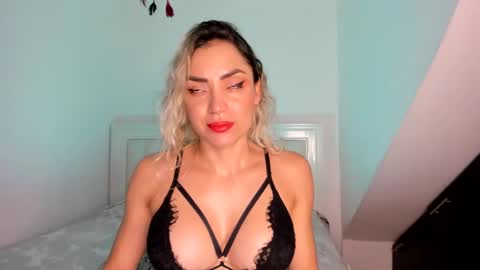 Snapshot of ashley_blair chatting on 28, 2, 2025 ashley_blair online show from 28, 2, 2025