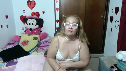 ashley pink11 online show from 4, 2, 2025