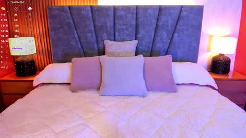 Sara Smith online show from 17, 11, 2025