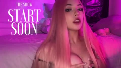 Ashlee Boox   online show from 17, 6, 2026