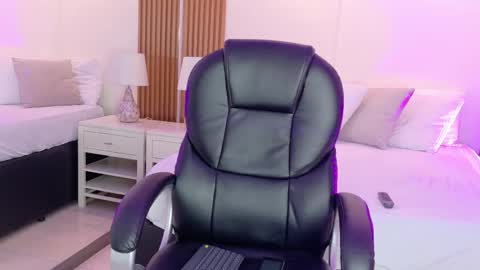 Ashley  online show from 3, 11, 2025