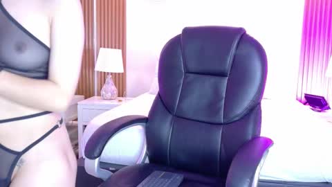 Ashley  online show from 11, 11, 2025