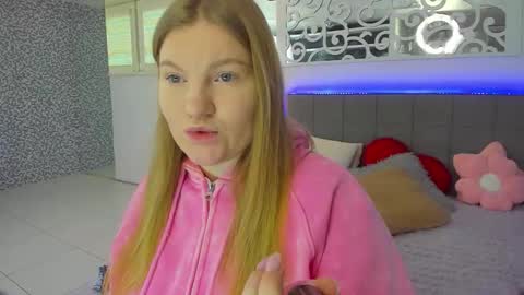 Snapshot of ashleyjonse chatting on 2, 2, 2026 AshleyJonse online show from 2, 2, 2026