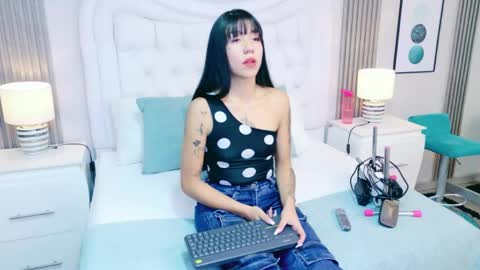 AshleyRoberh online show from 24, 4, 2026