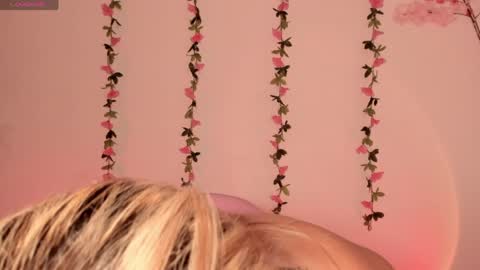 dahiana online show from 8, 4, 2026