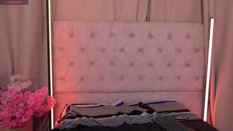 Ashley Lauren online show from 9, 1, 2025