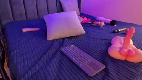 ashlye_miller_ online show from 7, 12, 2024