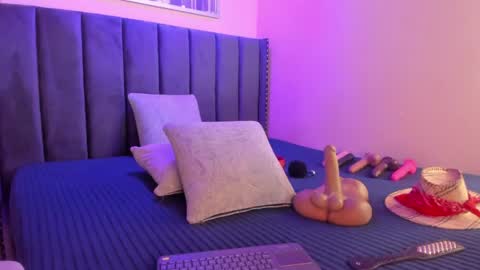 Snapshot of ashlye_miller_ chatting on 30, 5, 2026 ashlye_miller_ online show from 30, 5, 2026