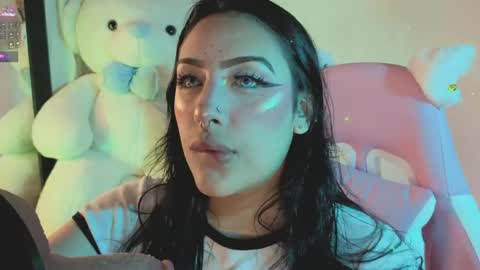 Snapshot of ashlynnlowe_ chatting on 2, 5, 2026 Ash online show from 2, 5, 2026