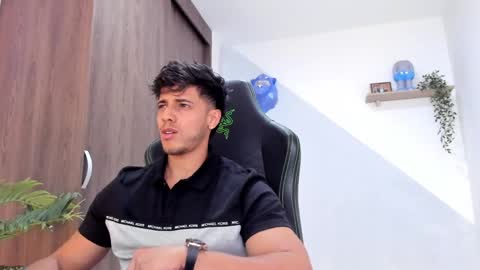 Snapshot of ashton_coleman_ chatting on 23, 1, 2025 my name real is camilo online show from 23, 1, 2025