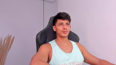 Snapshot of ashton_coleman_ chatting on 4, 3, 2025 my name real is camilo online show from 4, 3, 2025
