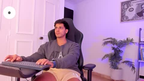 Snapshot of ashton_coleman_ chatting on 2, 10, 2025 my name real is camilo online show from 2, 10, 2025