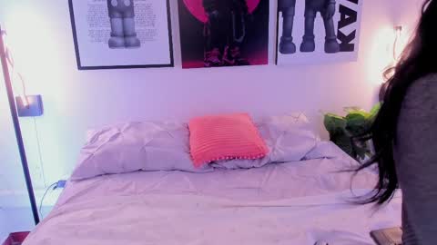 Snapshot of asia_lune chatting on 30, 4, 2026 MyaFontaine online show from 30, 4, 2026