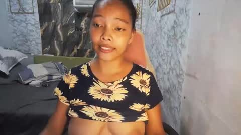 Snapshot of asian_rhianna chatting on 9, 5, 2026 MAKE ME HAPPY HERE online show from 9, 5, 2026