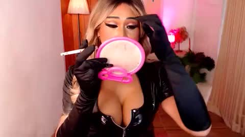 Snapshot of asianassetxxx chatting on 9, 10, 2025 nicole online show from 9, 10, 2025