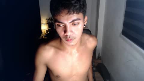 Snapshot of asianboyhunt chatting on 10, 12, 2024 Fev online show from 10, 12, 2024