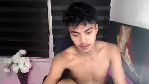 Snapshot of asianboyhunt chatting on 6, 2, 2025 Fev online show from 6, 2, 2025
