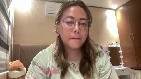 Snapshot of asianbunny10 chatting on 19, 10, 2025 Curvy online show from 19, 10, 2025