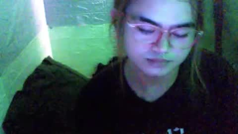 asiancum_jus online show from 22, 4, 2026