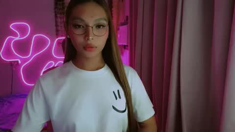 Snapshot of asianhottiesttamira chatting on 20, 4, 2026 HI IM TAMIRA LOOKING FOR SERIOUS RELATIONSHIP online show from 20, 4, 2026