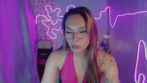 Snapshot of asianhottiesttamira chatting on 28, 5, 2026 HI IM TAMIRA LOOKING FOR SERIOUS RELATIONSHIP online show from 28, 5, 2026