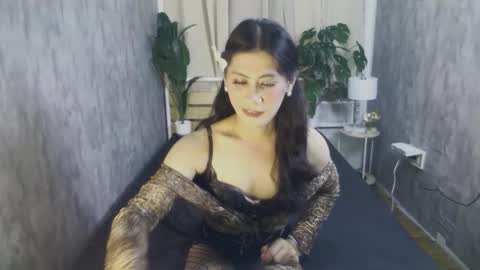 asianloreen24 online show from 24, 11, 2025