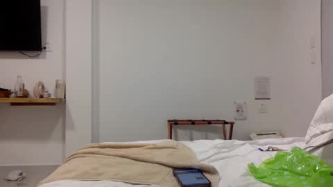  Lara  online show from 7, 4, 2026