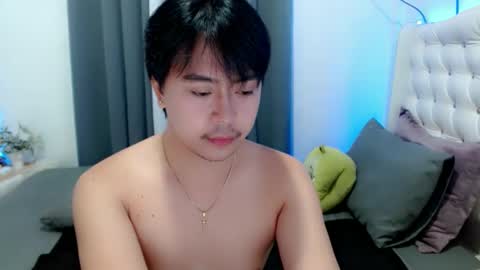 Snapshot of asianroy_x chatting on 13, 1, 2025 Roy online show from 13, 1, 2025