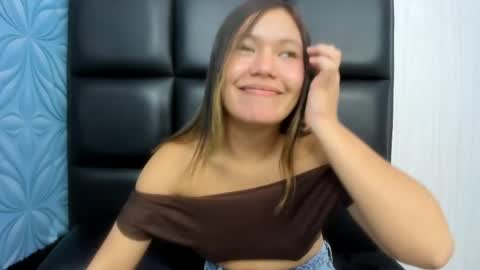 Snapshot of asianslut_ chatting on 28, 4, 2026 AsianSlut online show from 28, 4, 2026