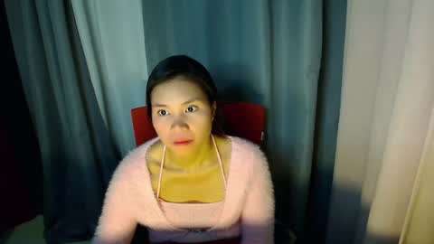 Snapshot of asiansluttyxx chatting on 3, 1, 2025 JEAN online show from 3, 1, 2025