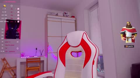 Caroline online show from 23, 12, 2024