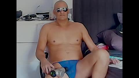 Snapshot of askil8802 chatting on 17, 5, 2026 askil8802 online show from 17, 5, 2026