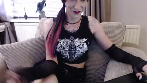 Snapshot of asluttyrose chatting on 4, 10, 2025 asluttyrose online show from 4, 10, 2025