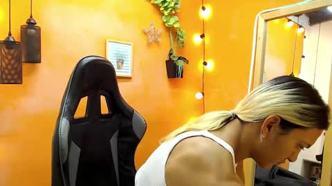 ASLY online show from 25, 1, 2025