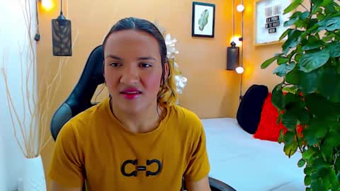 ASLY online show from 10, 9, 2025