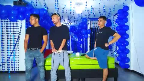 Snapshot of asmodeus7100 chatting on 13, 12, 2024 THOMAS AND DAMIAND online show from 13, 12, 2024