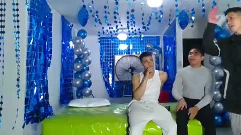 Snapshot of asmodeus7100 chatting on 7, 2, 2025 THOMAS AND DAMIAND online show from 7, 2, 2025