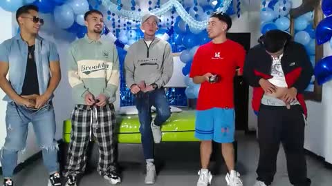 Snapshot of asmodeus7100 chatting on 12, 3, 2025 THOMAS AND DAMIAND online show from 12, 3, 2025