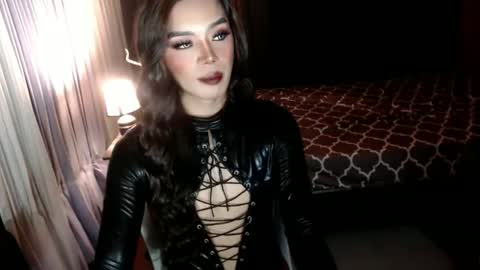 Margaux Miller online show from 6, 5, 2026