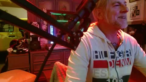 Snapshot of ass_so_sweet chatting on 10, 9, 2025 SIR WILLIAM online show from 10, 9, 2025