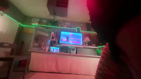 Snapshot of ass_so_sweet chatting on 21, 12, 2025 SIR WILLIAM online show from 21, 12, 2025