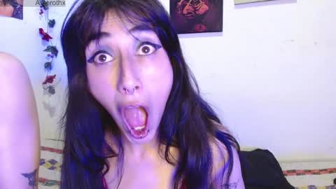 Snapshot of asterothxznikki chatting on 5, 2, 2025 Asterothxznikki online show from 5, 2, 2025