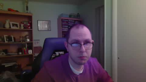 Snapshot of astg94 chatting on 27, 10, 2025 Andrew or Smiley Read the message in bold above the bio design for info on the situation. online show from 27, 10, 2025