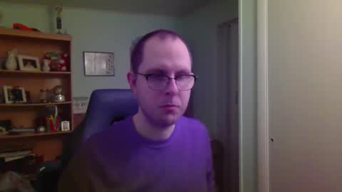 Snapshot of astg94 chatting on 30, 10, 2025 Andrew or Smiley Read the message in bold above the bio design for info on the situation. online show from 30, 10, 2025