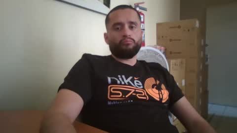 Snapshot of astro_boy_01 chatting on 2, 1, 2025 astro_boy_01 online show from 2, 1, 2025