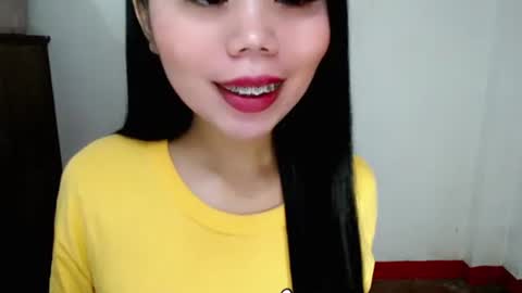 Snapshot of asuna_charming chatting on 3, 10, 2025 asuna_charming online show from 3, 10, 2025